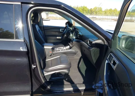 2021 Ford Explorer Xlt z USA, uszkodzony, nr VIN 1FMSK8DH9MGA75628